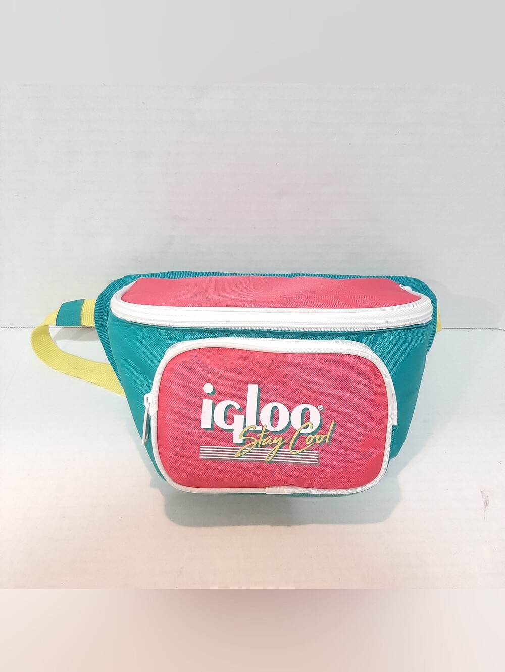 Igloo Retro Fanny Pack Cooler